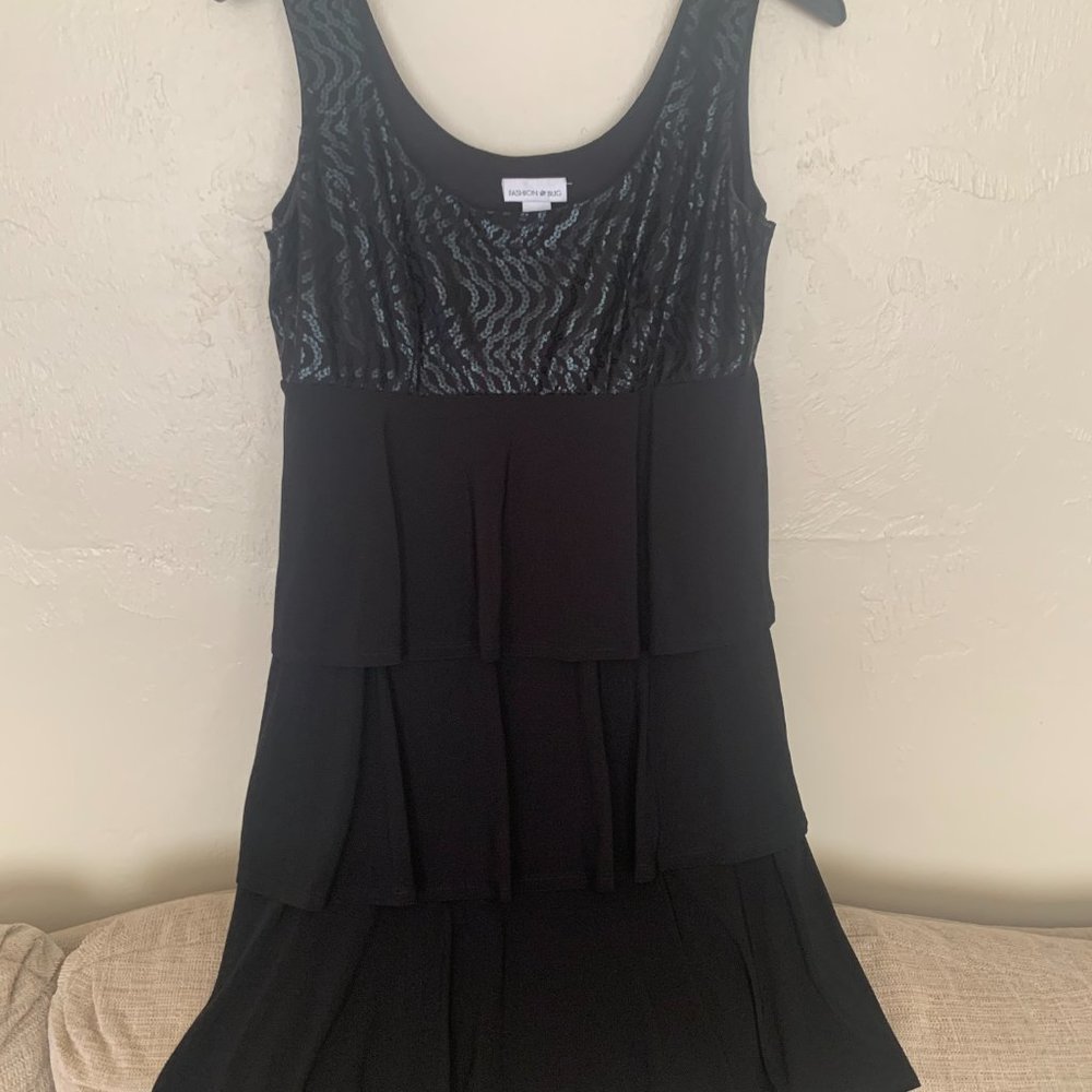 FASHION BUG  3-TIER BLK SLEEVELESS DRESS SZ M
